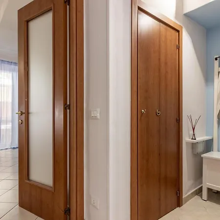 Down Town Blue Apartment La Spezia